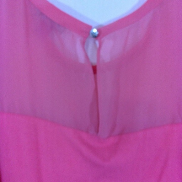 Vince Camuto Coral Sleeveless Top - Picture 4 of 5